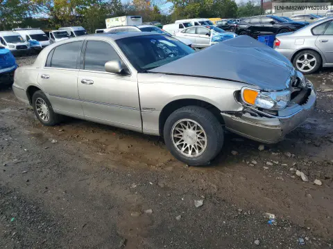 2001 Lincoln Town Car Signature VIN 1LNHM82W01Y620885 фото 4