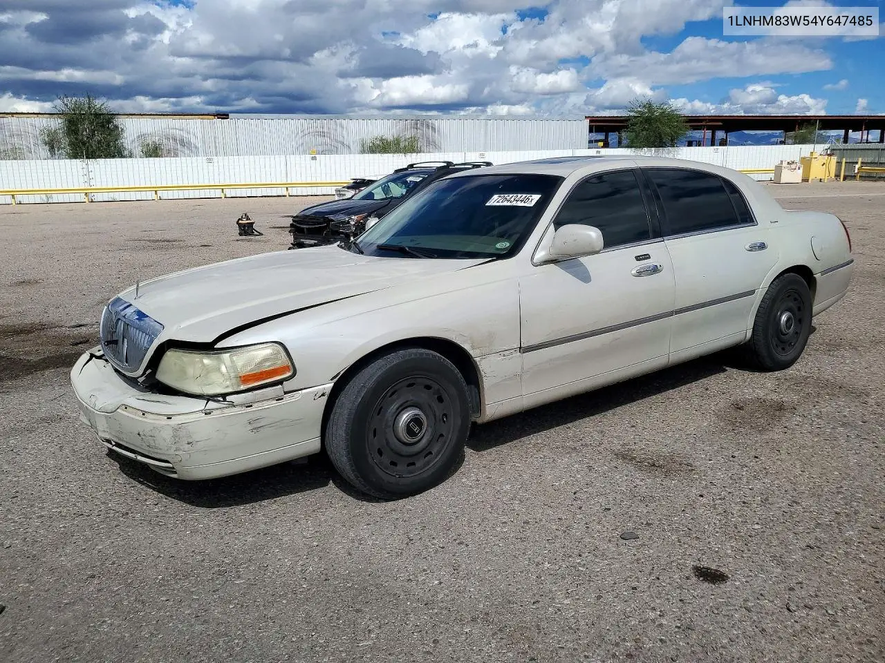 2004 Lincoln Town Car Ultimate VIN 1LNHM83W54Y647485 фото 1