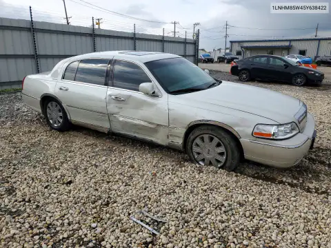1LNHM85W45Y638422 — 2005 Lincoln Town Car, фото 4 с аукциона Copart, Боковая часть