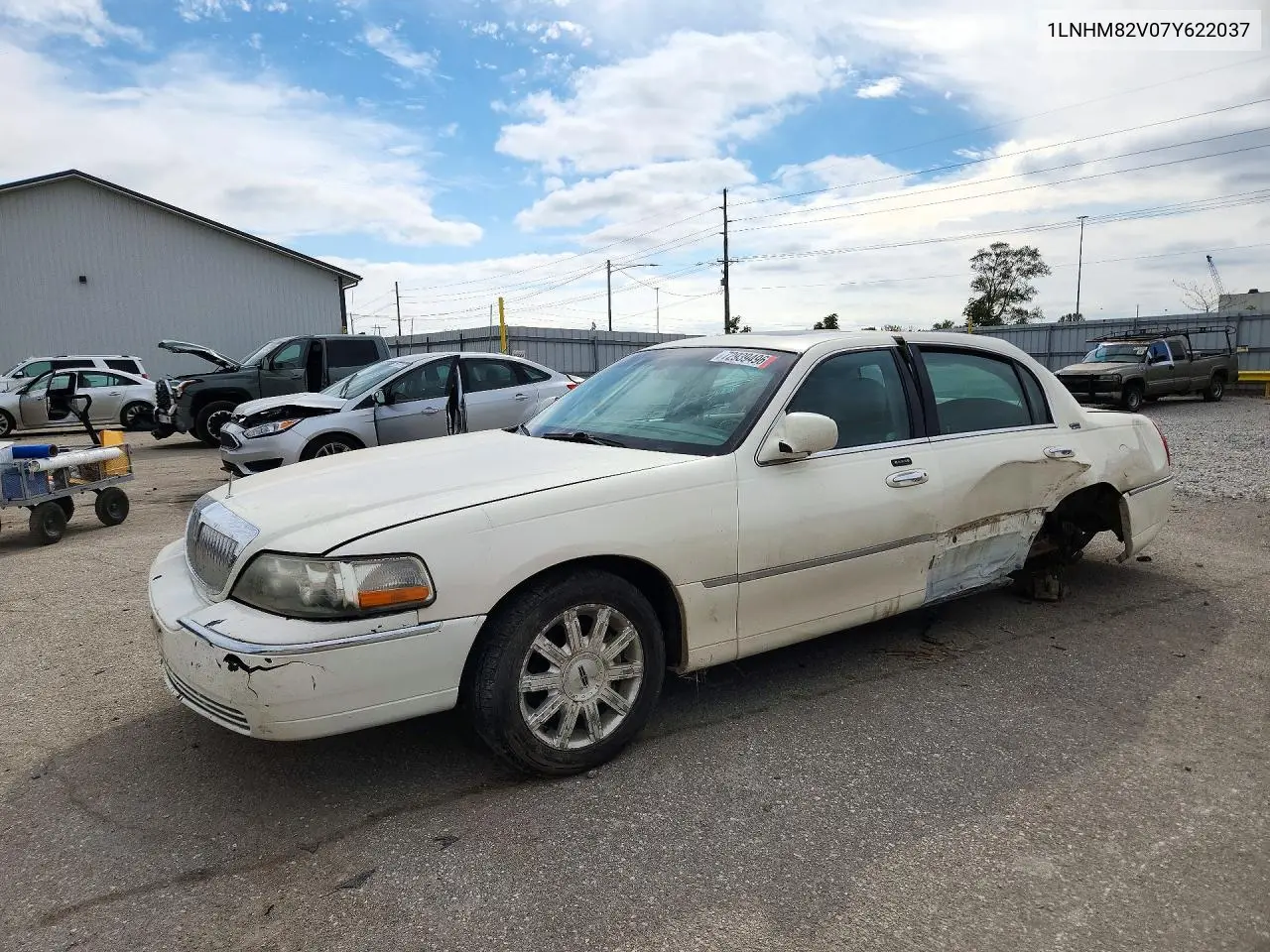 1LNHM82V07Y622037 Lincoln Town Car 2007 — повреждение Задняя часть, фото до ремонта