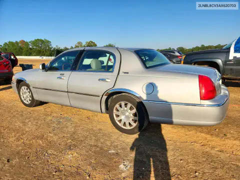 2LNBL8CV3AX620703 — 2010 Lincoln Town Car, фото 2 с аукциона Copart, Подтопление