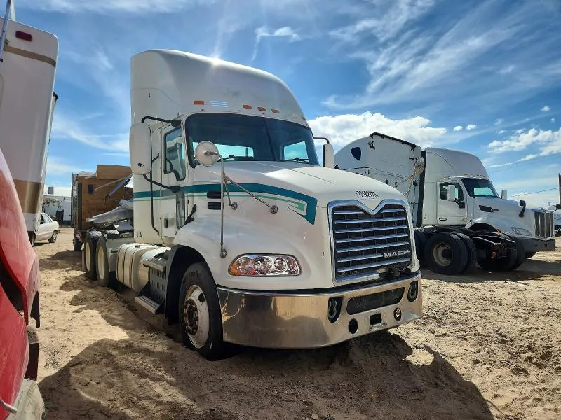 2014 MACK CXU613 VIN 1M1AW02Y4EM041012 фото 1