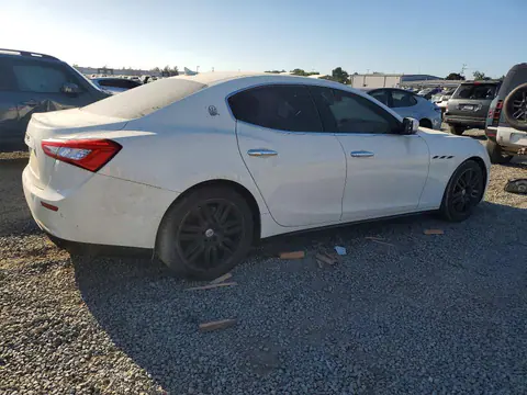 2015 Maserati Ghibli VIN ZAM57XSA7F1151898 фото 3