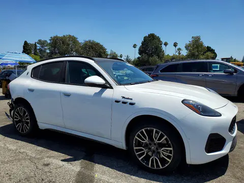 2023 Maserati Grecale VIN ZN682AVM7P7429635 фото 4