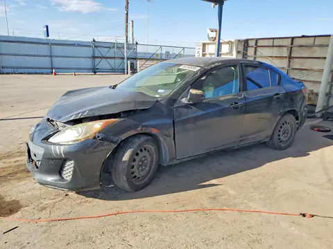 JM1BL1TG0D1710031 — 2013 Mazda 3, Передняя часть (Front End), фото до ремонта