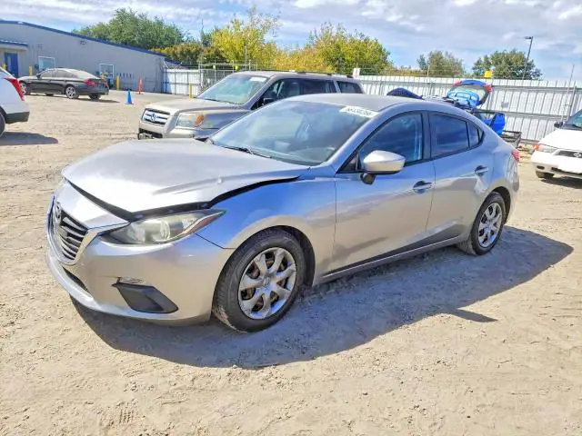 JM1BM1T75G1319331 — 2016 Mazda 3, Задняя часть (Rear End), фото до ремонта