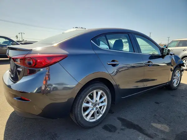JM1BM1V79G1292941 — 2016 Mazda 3, фото 3 с аукциона Copart, Передняя часть