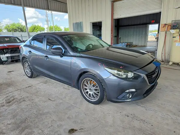 JM1BM1W38G1289394 — 2016 Mazda 3, фото 4 с аукциона Copart, Передняя часть