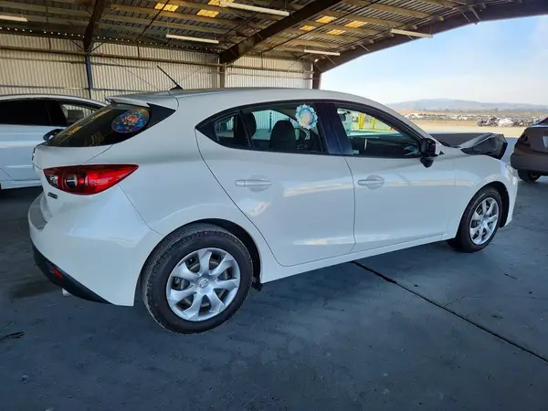 JM1BM1J71G1337781 — 2016 Mazda 3, фото 3 с аукциона Copart 15.10.2026, Передняя часть