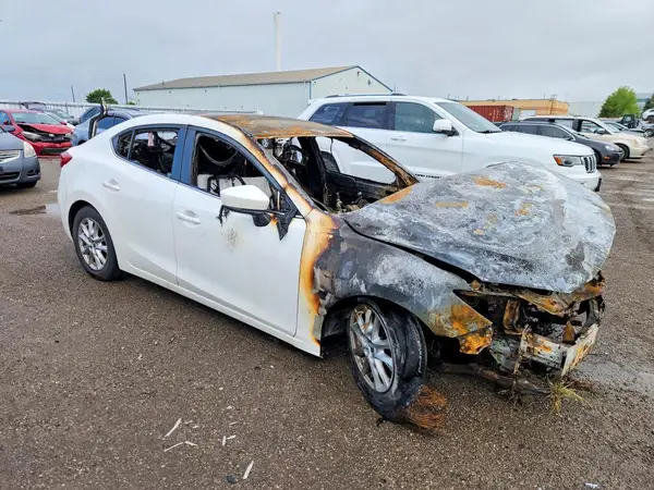 JM1BN1V73H1113999 — 2017 Mazda 3, фото 4 с аукциона Copart 01.10.2026, Пожар