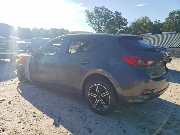 3MZBN1K75HM134891 — 2017 Mazda 3, фото 2 с аукциона Copart 07.10.2026, Пожар