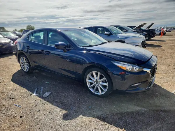 3MZBN1V74HM135784 — 2017 Mazda 3, фото 4 с аукциона Copart, Передняя часть
