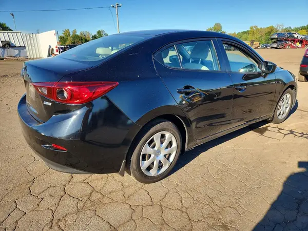 3MZBN1U73HM109744 — 2017 Mazda 3, фото 3 с аукциона Copart 06.10.2026, Подтопление