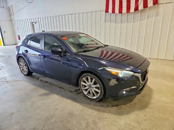 3MZBN1M37HM140184 — 2017 Mazda 3, фото 4 с аукциона Copart, Передняя часть
