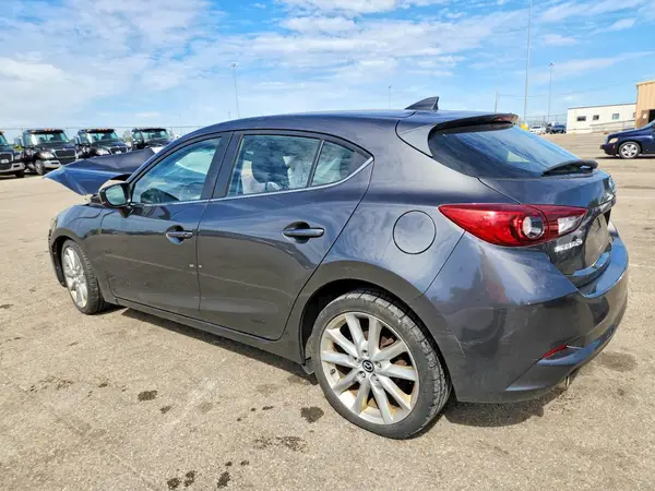 JM1BN1M30H1142391 — 2017 Mazda 3, фото 2 с аукциона Copart, Передняя часть