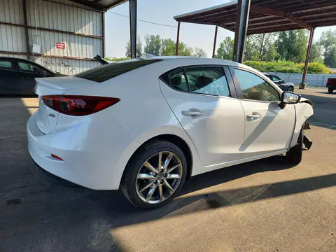 3MZBN1W33JM162959 — 2018 Mazda 3, фото 3 с аукциона Copart 14.10.2026, Передняя часть