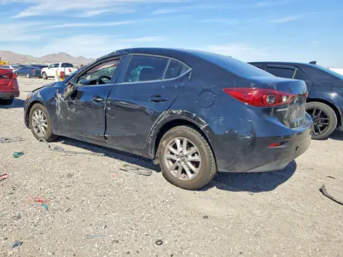 3MZBN1U73JM185793 — 2018 Mazda 3, фото 2 с аукциона Copart 29.09.2026, Опрокидывание
