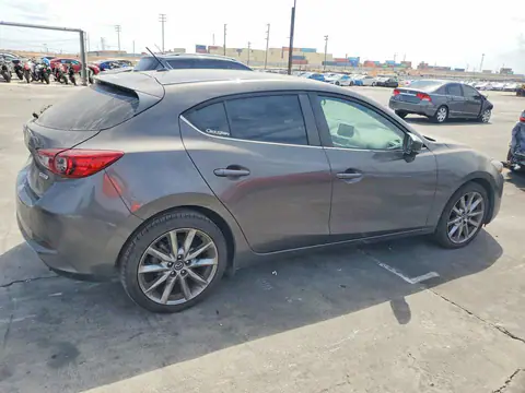 3MZBN1L32JM176484 — 2018 Mazda 3, фото 3 с аукциона Copart 14.10.2026, Мелкие вмятины и царапины