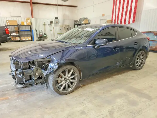 3MZBN1V30JM266844 — 2018 Mazda 3, Передняя часть (Front End), фото до ремонта