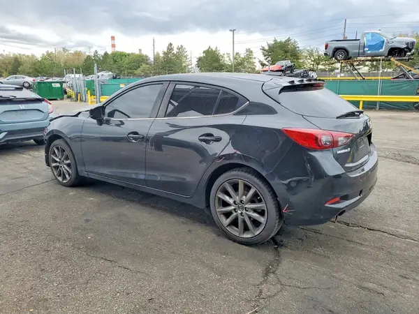 3MZBN1L3XJM191668 — 2018 Mazda 3, фото 2 с аукциона Copart, Передняя часть