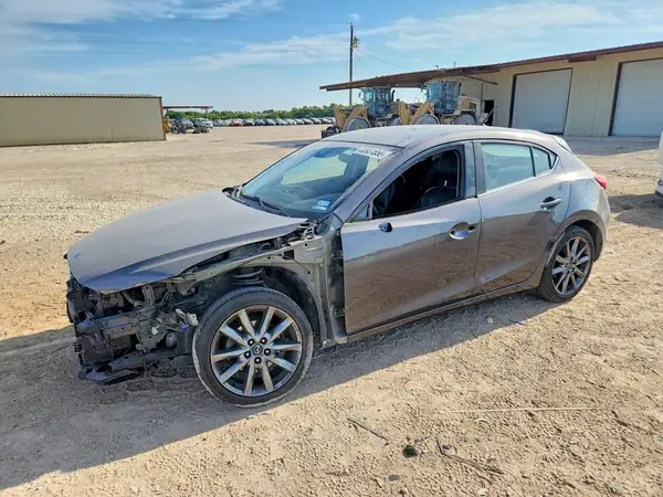 3MZBN1L33JM274391 — 2018 Mazda 3, Передняя часть (Front End), фото до ремонта