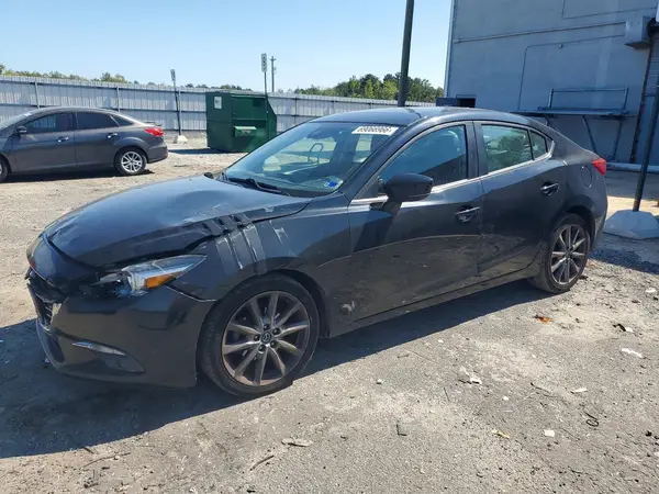 3MZBN1W39JM233047 — 2018 Mazda 3, Передняя часть (Front End), фото до ремонта