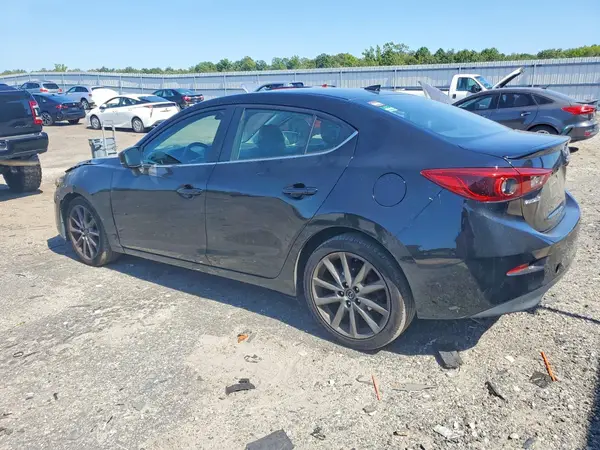3MZBN1W39JM233047 — 2018 Mazda 3, фото 2 с аукциона Copart, Передняя часть