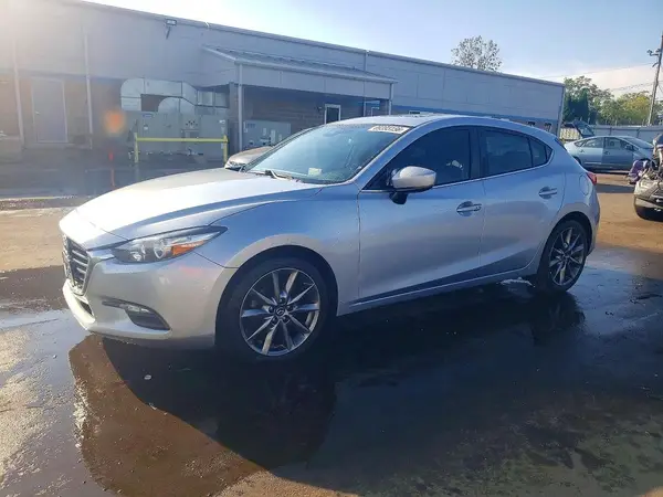 3MZBN1L33JM218211 — 2018 Mazda 3, Подтопление (Water/Flood), фото до ремонта