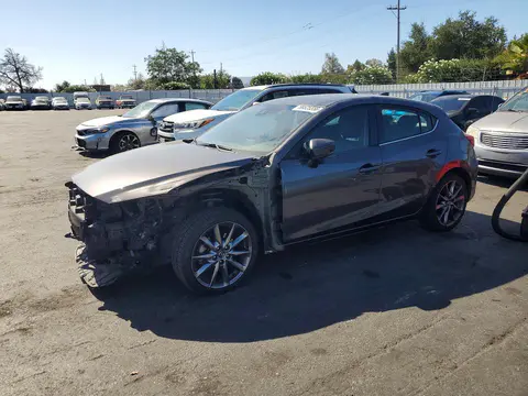 3MZBN1L30JM249383 — 2018 Mazda 3, Передняя часть (Front End), фото до ремонта