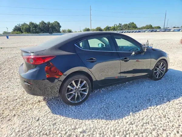 3MZBN1V30JM269968 — 2018 Mazda 3, фото 3 с аукциона Copart, Боковая часть