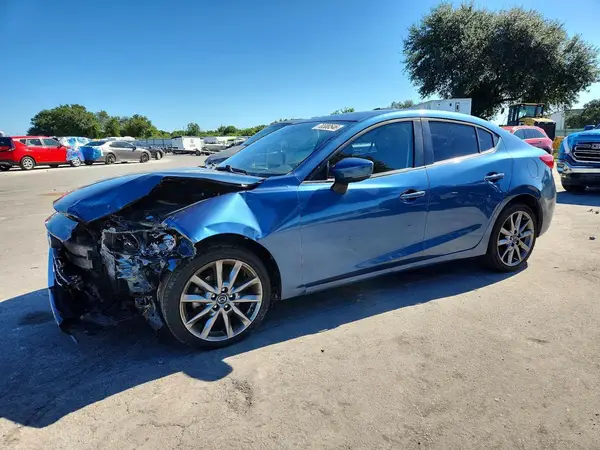 3MZBN1V35JM158459 — 2018 Mazda 3, Передняя часть (Front End), фото до ремонта