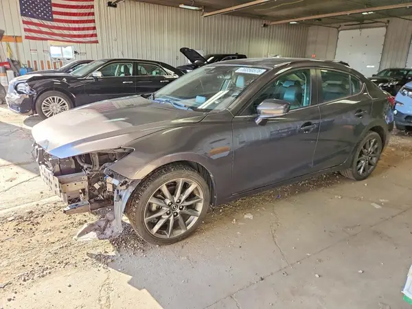 3MZBN1W37JM276592 — 2018 Mazda 3, Передняя часть (Front End), фото до ремонта
