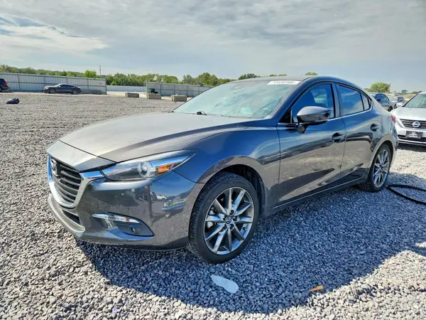 3MZBN1W3XJM165521 — 2018 Mazda 3, Задняя часть (Rear End), фото до ремонта