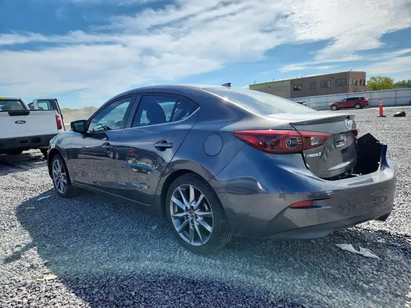 3MZBN1W3XJM165521 — 2018 Mazda 3, фото 2 с аукциона Copart, Задняя часть