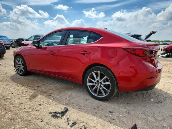 3MZBN1V31JM230273 — 2018 Mazda 3, фото 2 с аукциона Copart, Передняя часть
