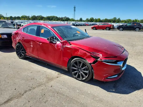 JM1BPBEY3M1309699 — 2021 Mazda 3, фото 4 с аукциона Copart, Передняя часть