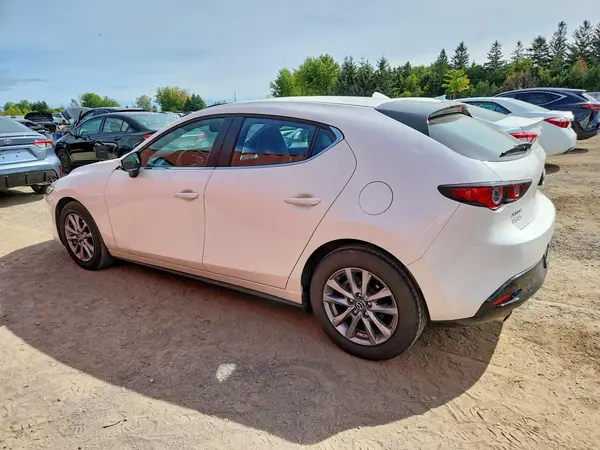 JM1BPALL1N1511668 — 2022 Mazda 3, фото 2 с аукциона Copart 13.10.2026, Град