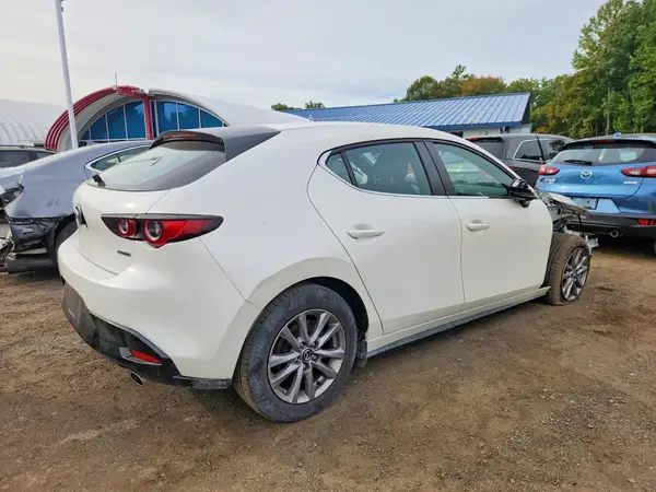 JM1BPAJL2N1509835 — 2022 Mazda 3, фото 3 с аукциона Copart 08.10.2026, Передняя часть