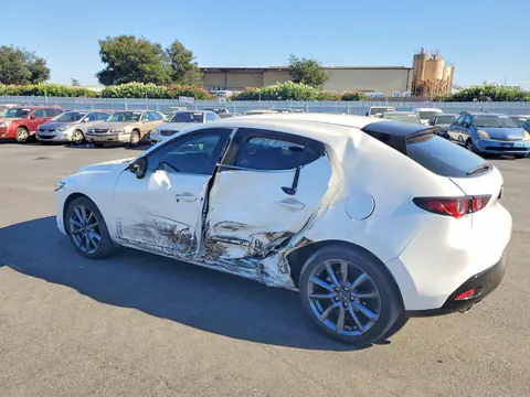 2023 Mazda 3 VIN JM1BPAKM1P1615560 фото 2