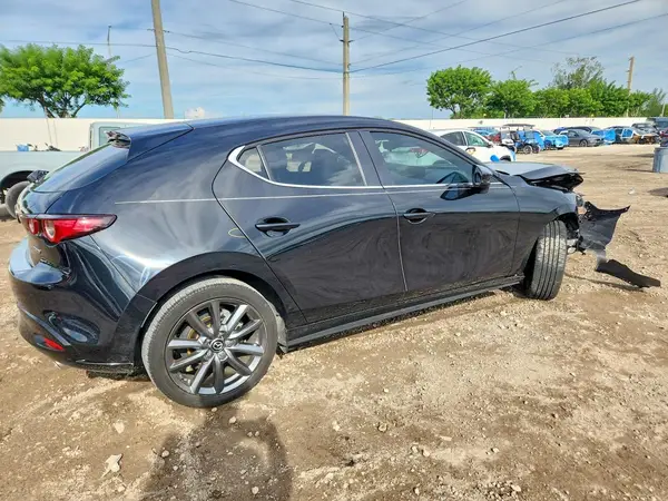 JM1BPALM1P1612088 — 2023 Mazda 3, фото 3 с аукциона Copart, Передняя часть