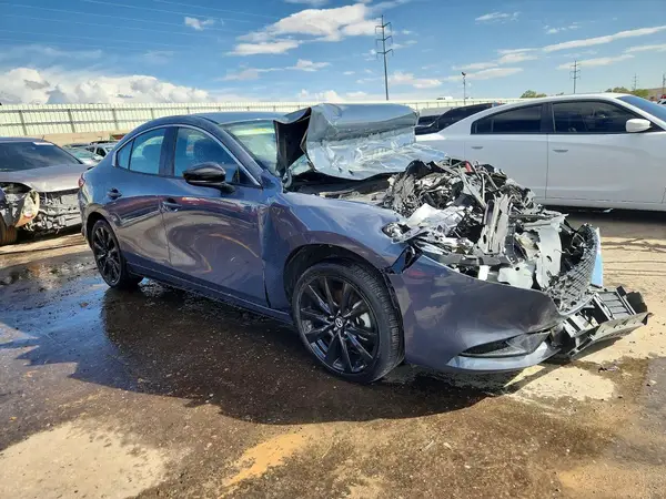 3MZBPBCM9RM413363 — 2024 Mazda 3, фото 4 с аукциона Copart, Передняя часть
