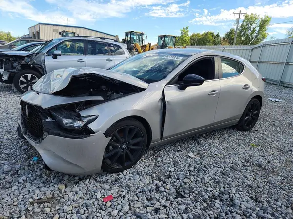 JM1BPAKM4R1700895 — 2024 Mazda 3, Передняя часть (Front End), фото до ремонта