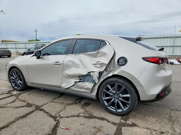 JM1BPALM7S1758553 — 2025 Mazda 3, фото 2 с аукциона Copart, Боковая часть