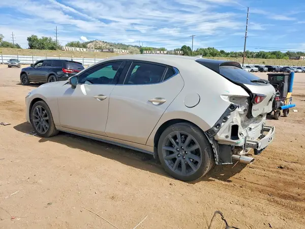 JM1BPAML1T1885984 — 2026 Mazda 3, фото 2 с аукциона Copart, Задняя часть