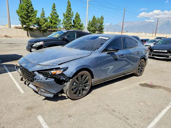 JM1BPBCL5T1879211 — 2026 Mazda 3, Передняя часть (Front End), фото до ремонта