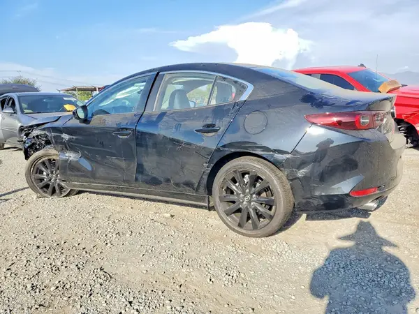 JM1BPABL1T1895207 — 2026 Mazda 3, фото 2 с аукциона Copart, Передняя часть