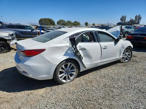 JM1GL1V5XH1112696 — 2017 Mazda 6, фото 3 с аукциона Copart, Передняя часть