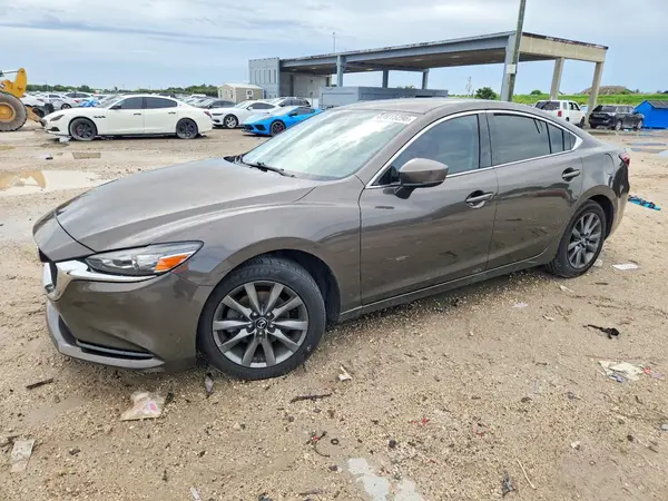 JM1GL1UMXJ1301072 — 2018 Mazda 6, Задняя часть (Rear End), фото до ремонта