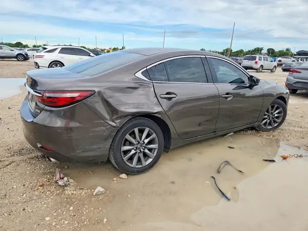 JM1GL1UMXJ1301072 — 2018 Mazda 6, фото 3 с аукциона Copart, Задняя часть