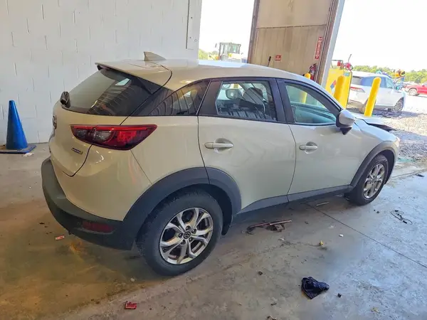 JM1DKFB79G0140101 — 2016 Mazda CX-3, фото 3 с аукциона Copart 13.10.2026, Передняя часть